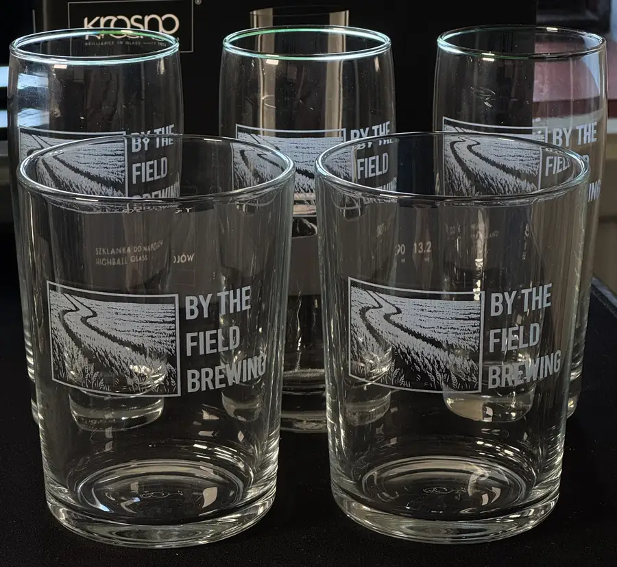 Willi Becher and bodega pints engraved with a brewery’s branding